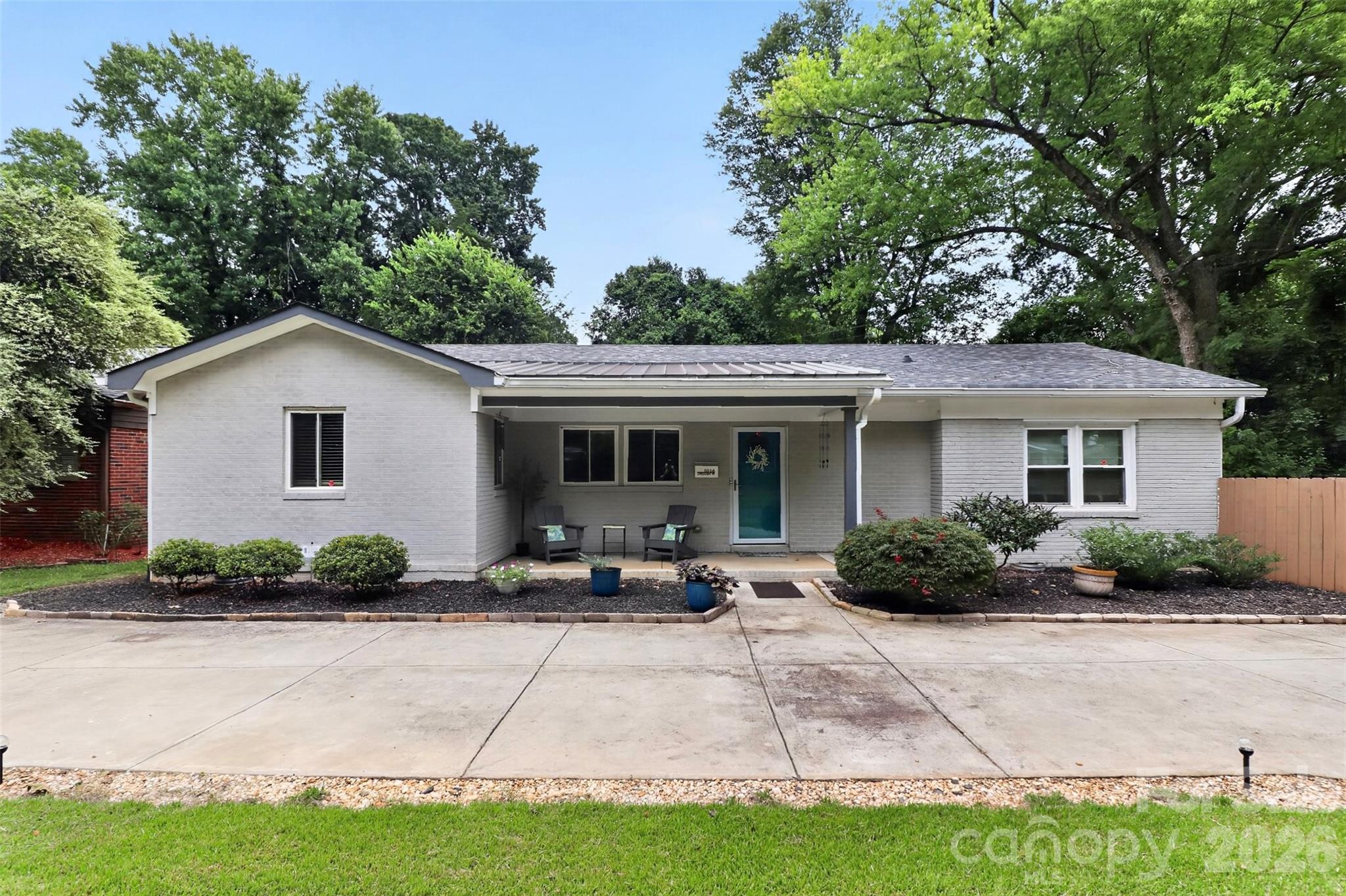 1016 Dresden Drive