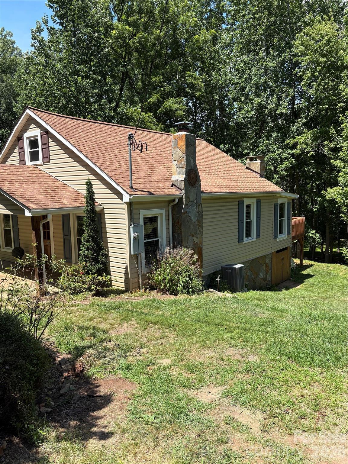 125 Lane Street, Morganton