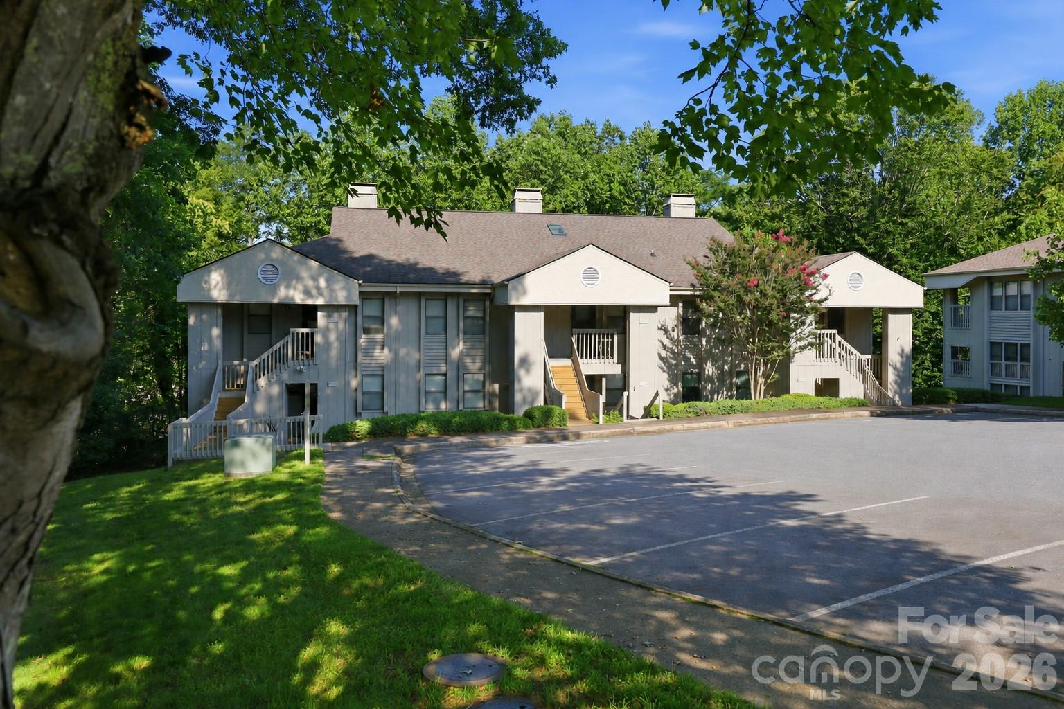 1503 Abbey Circle