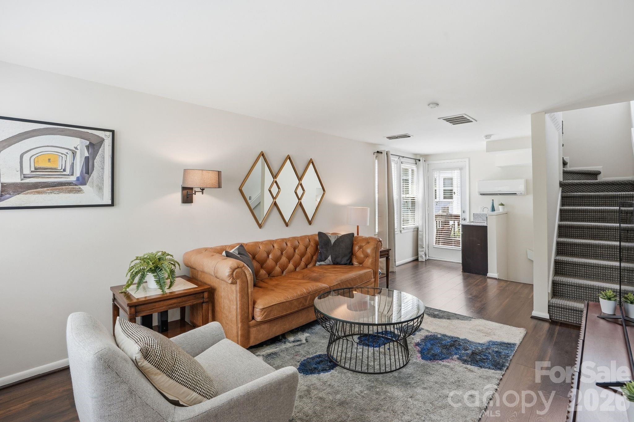 721 Poplar Street