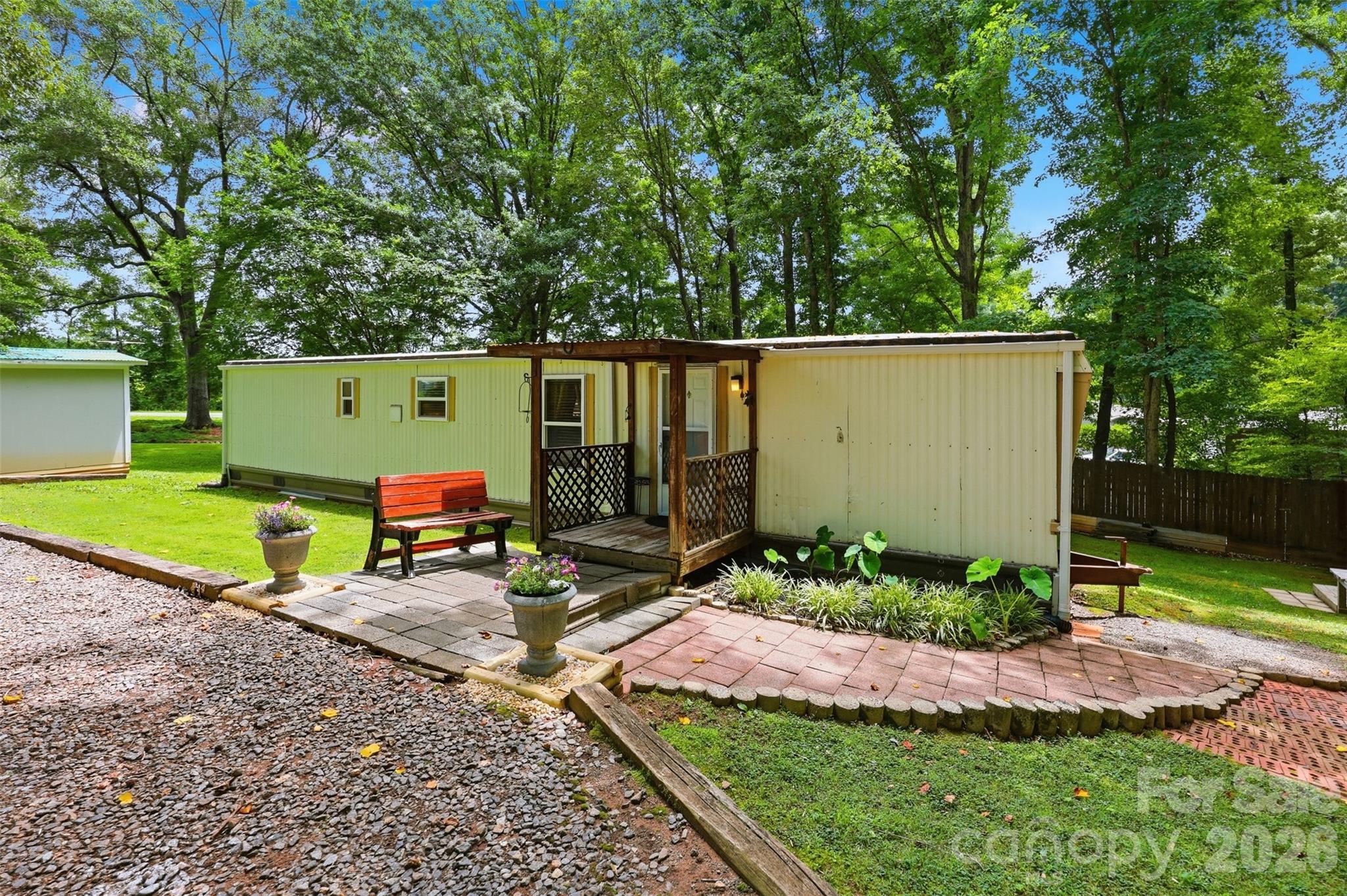 2220 Gordon Road
