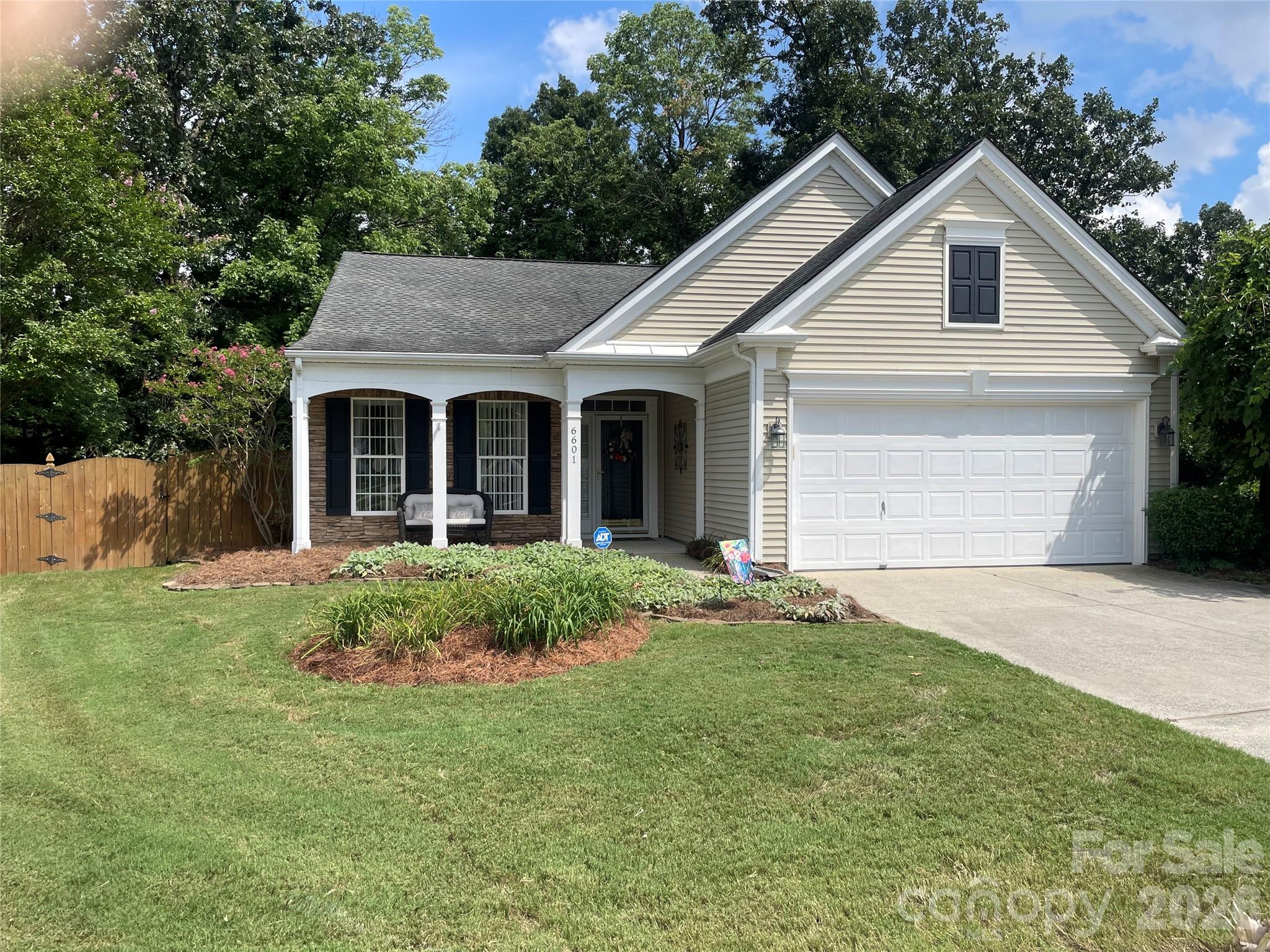 6601 Warbler Wood Court