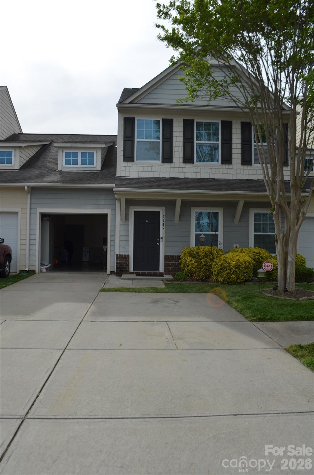 4549 Tradd Circle