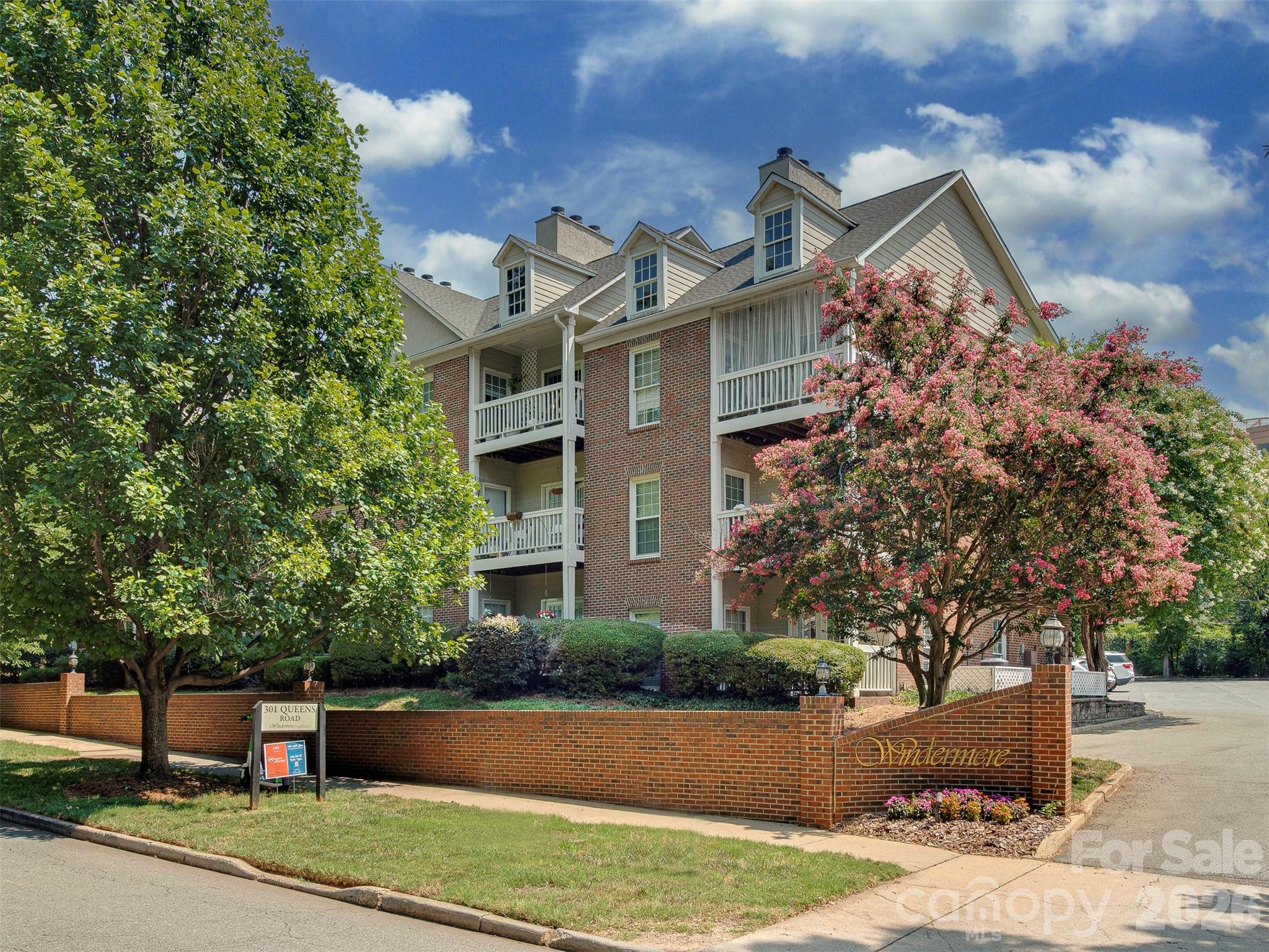 301 Queens Road