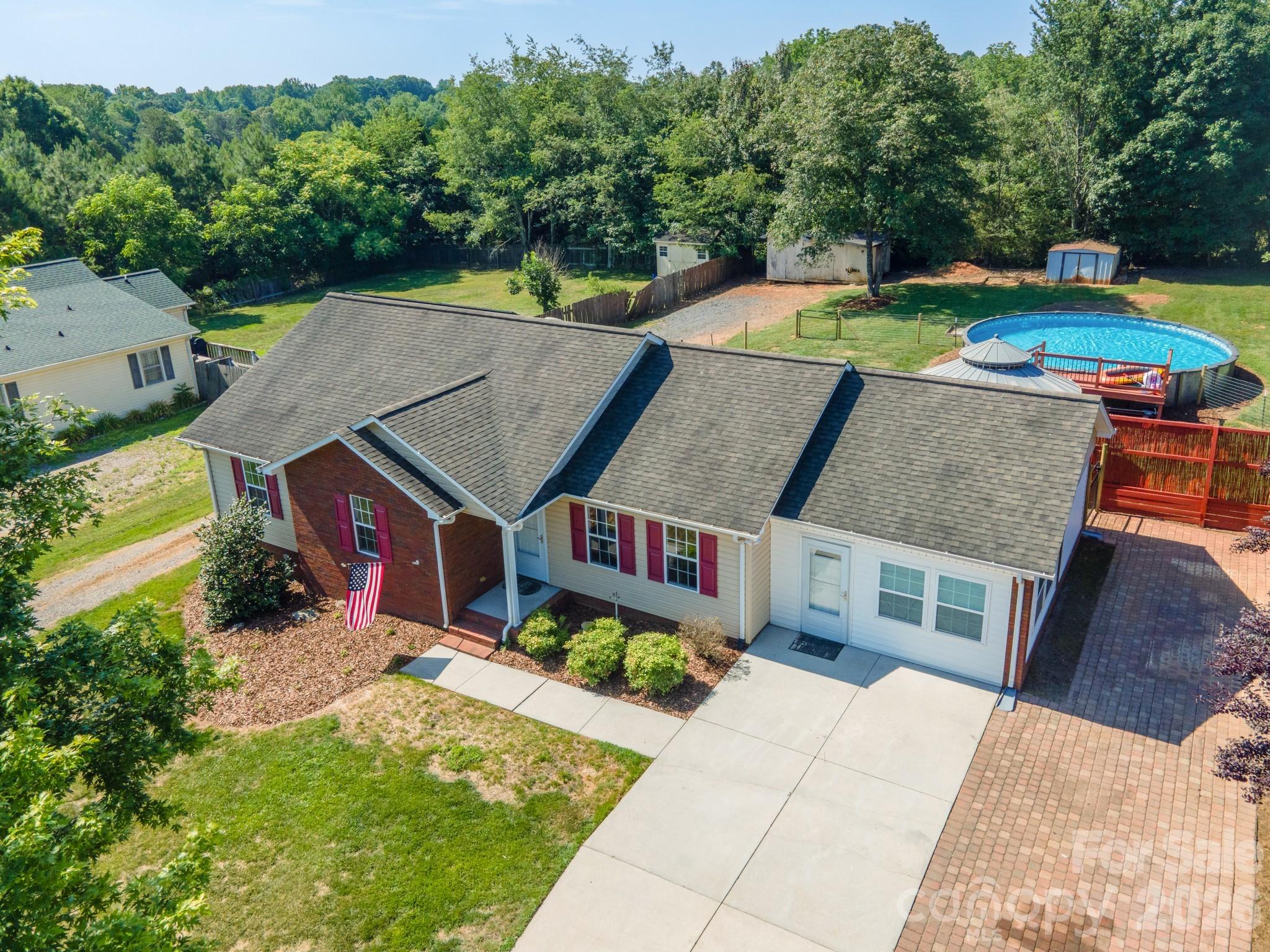 114 Glenwood Valley Drive