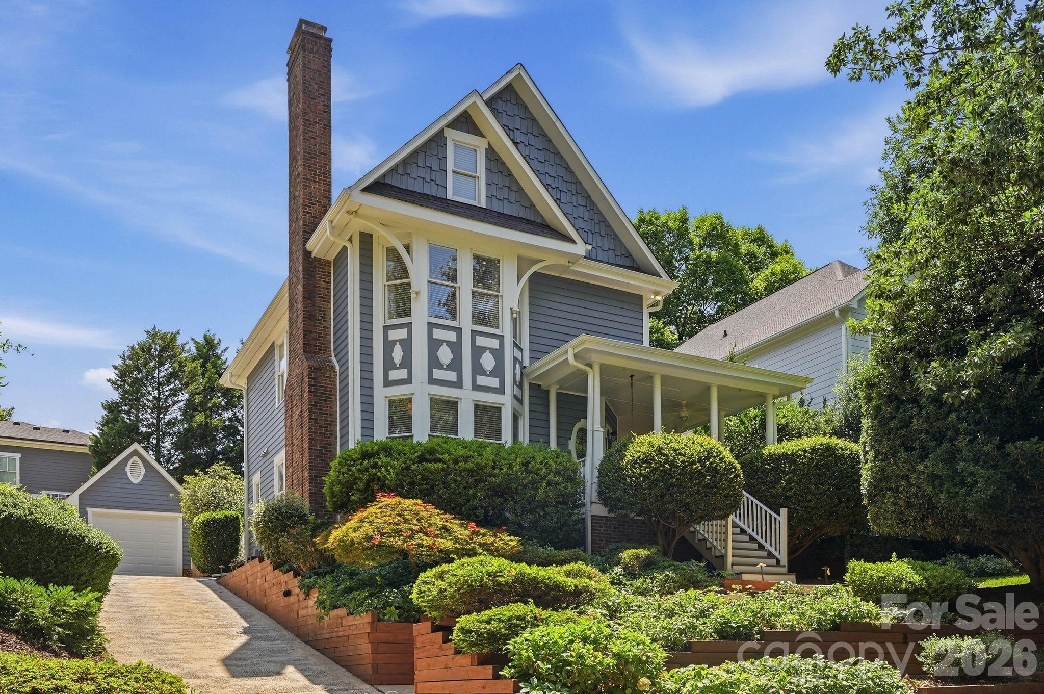 2009 Victorian Place