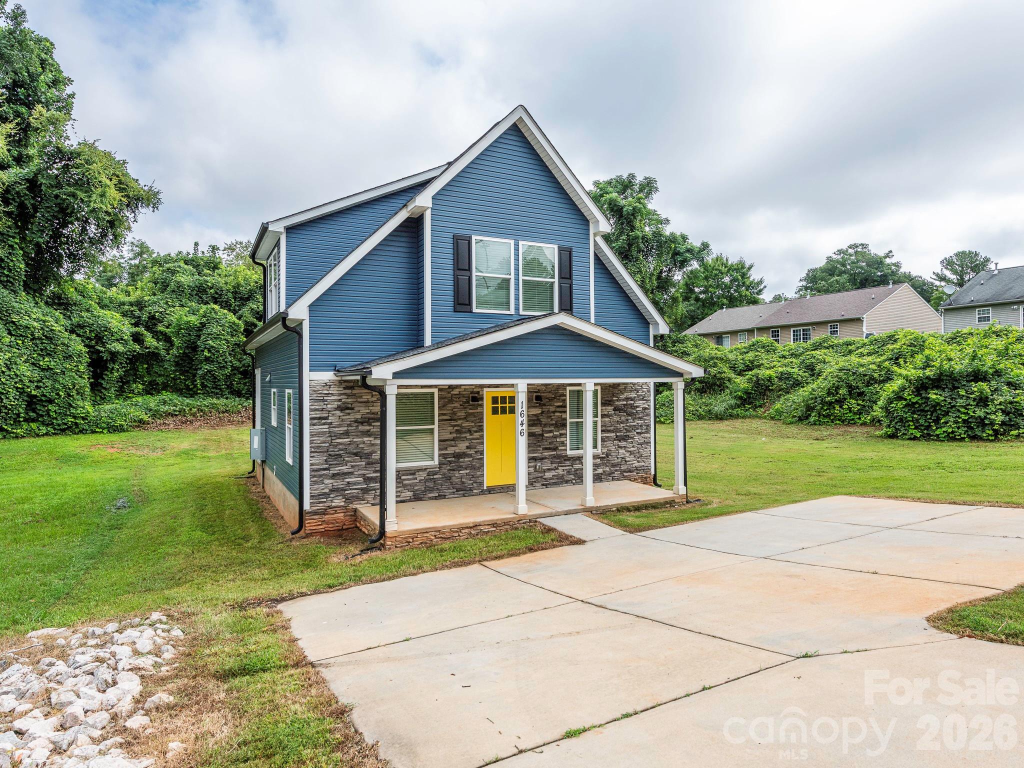 1646 Main Street