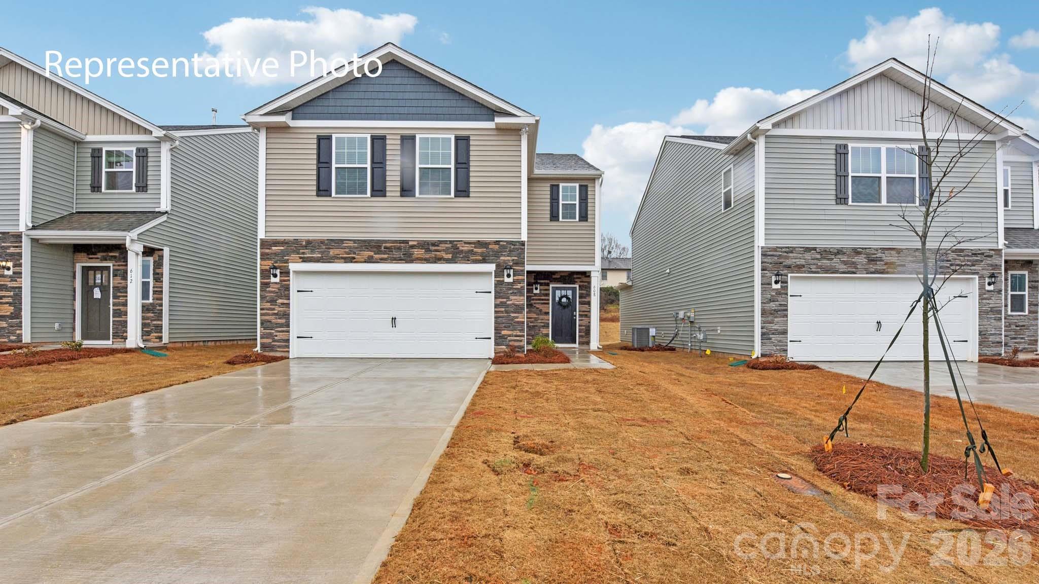 676 13th Avenue Drive, Hickory