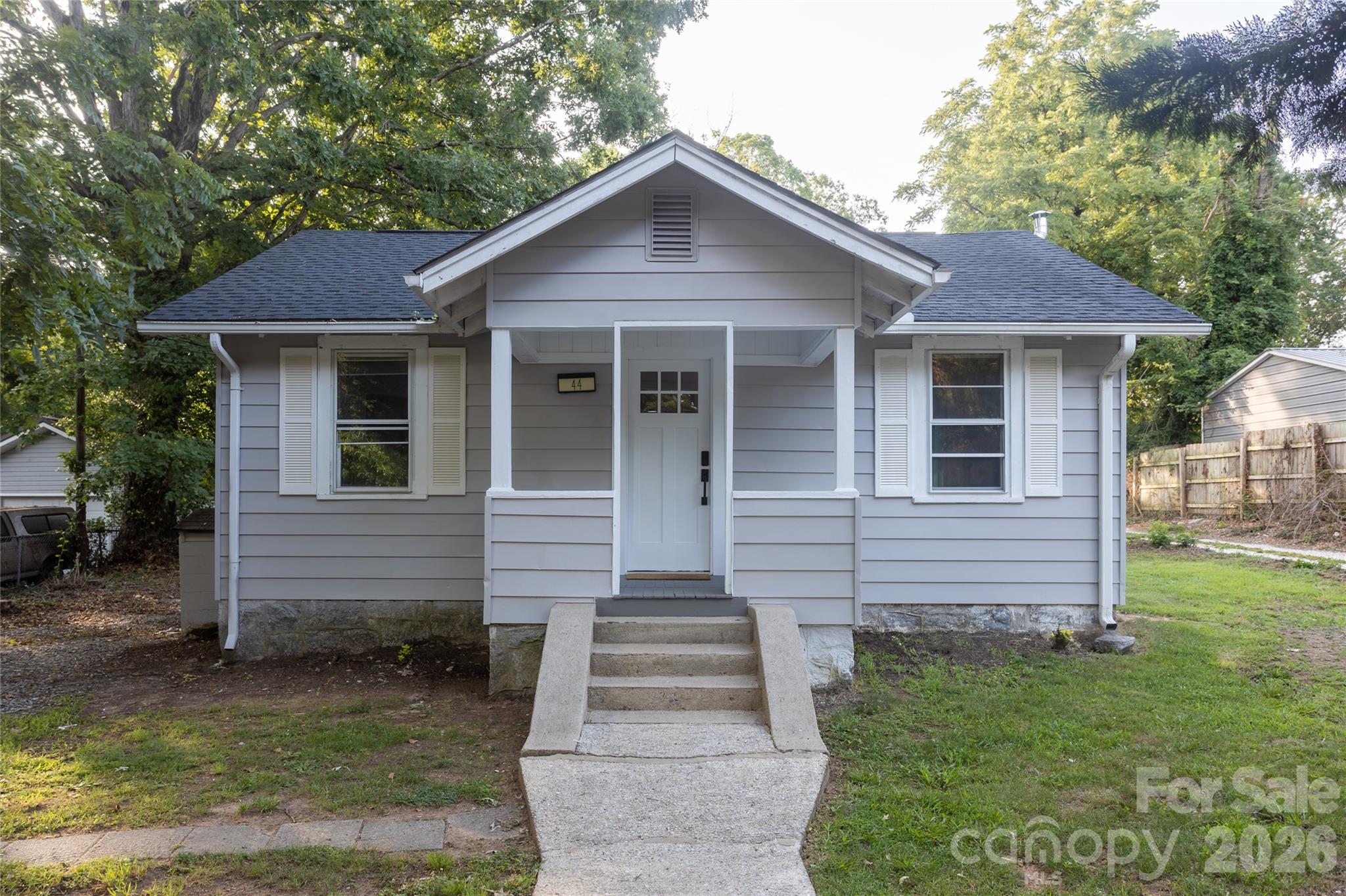 44 LR Smith Avenue