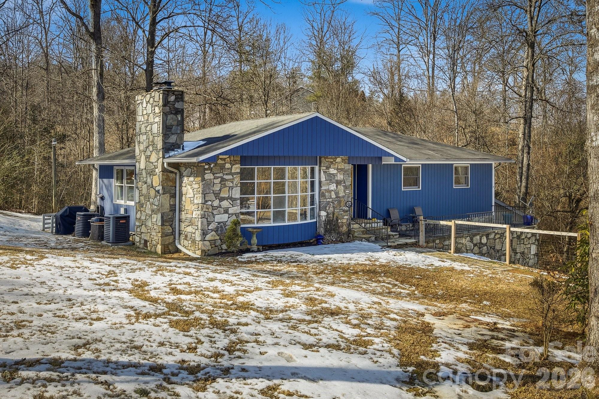 101 Honeysuckle Lane property