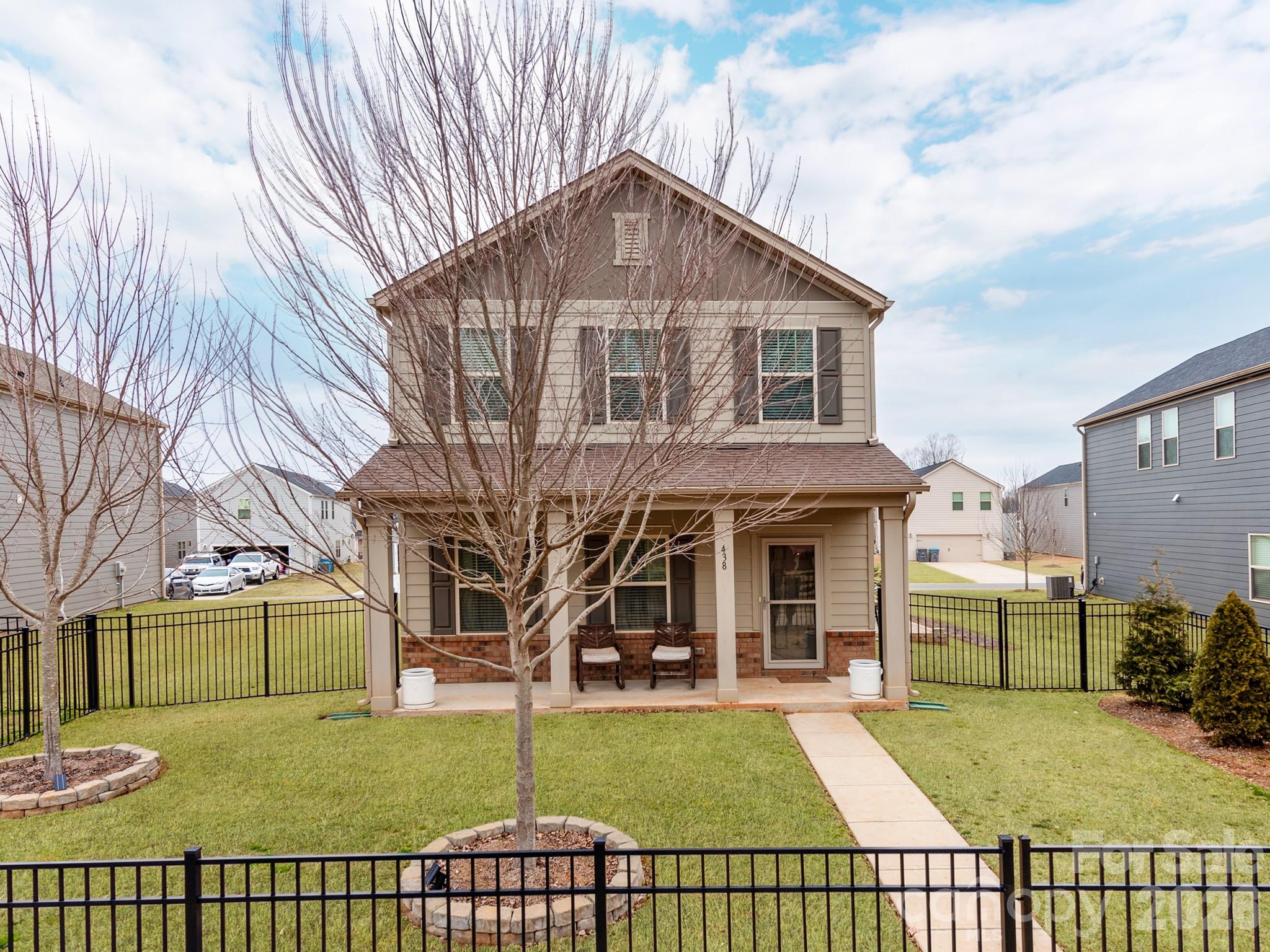 438 Nixon Road