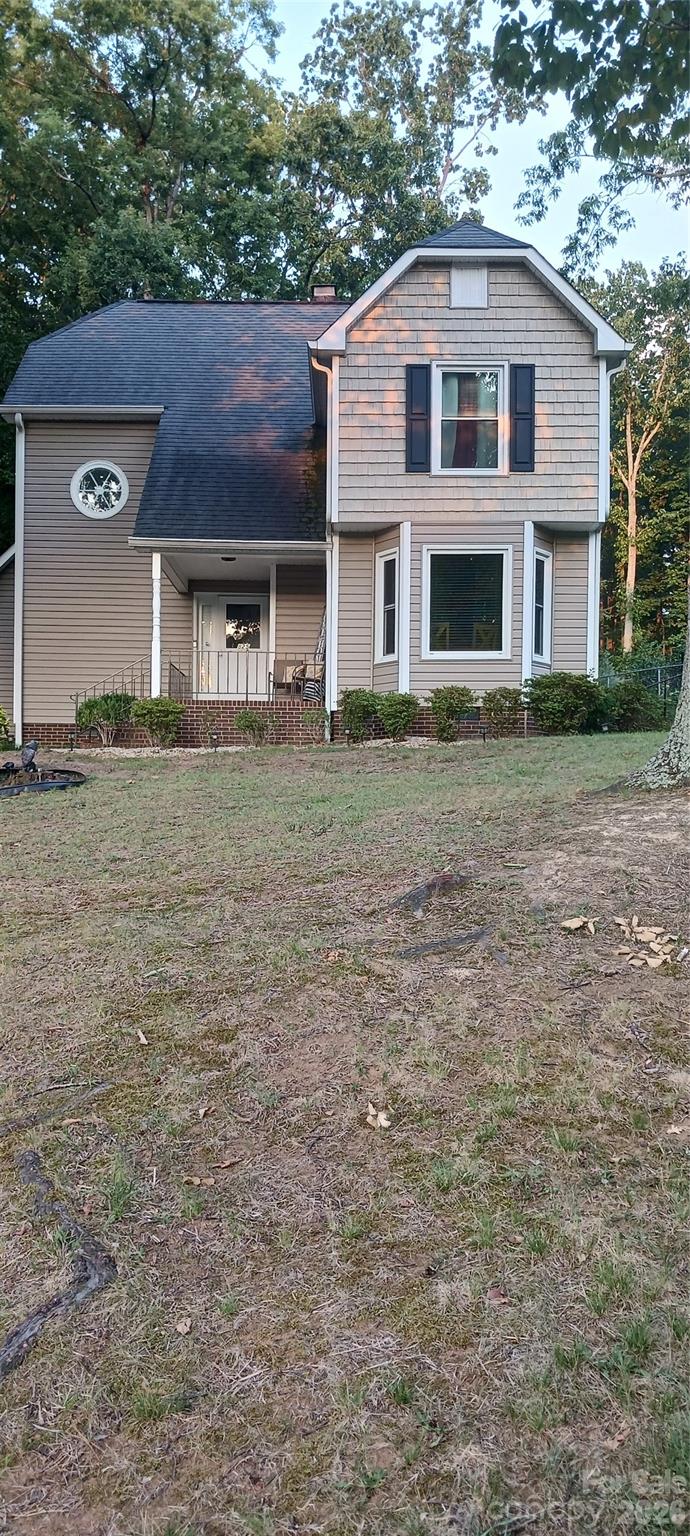 825 Raleigh Court, Gastonia