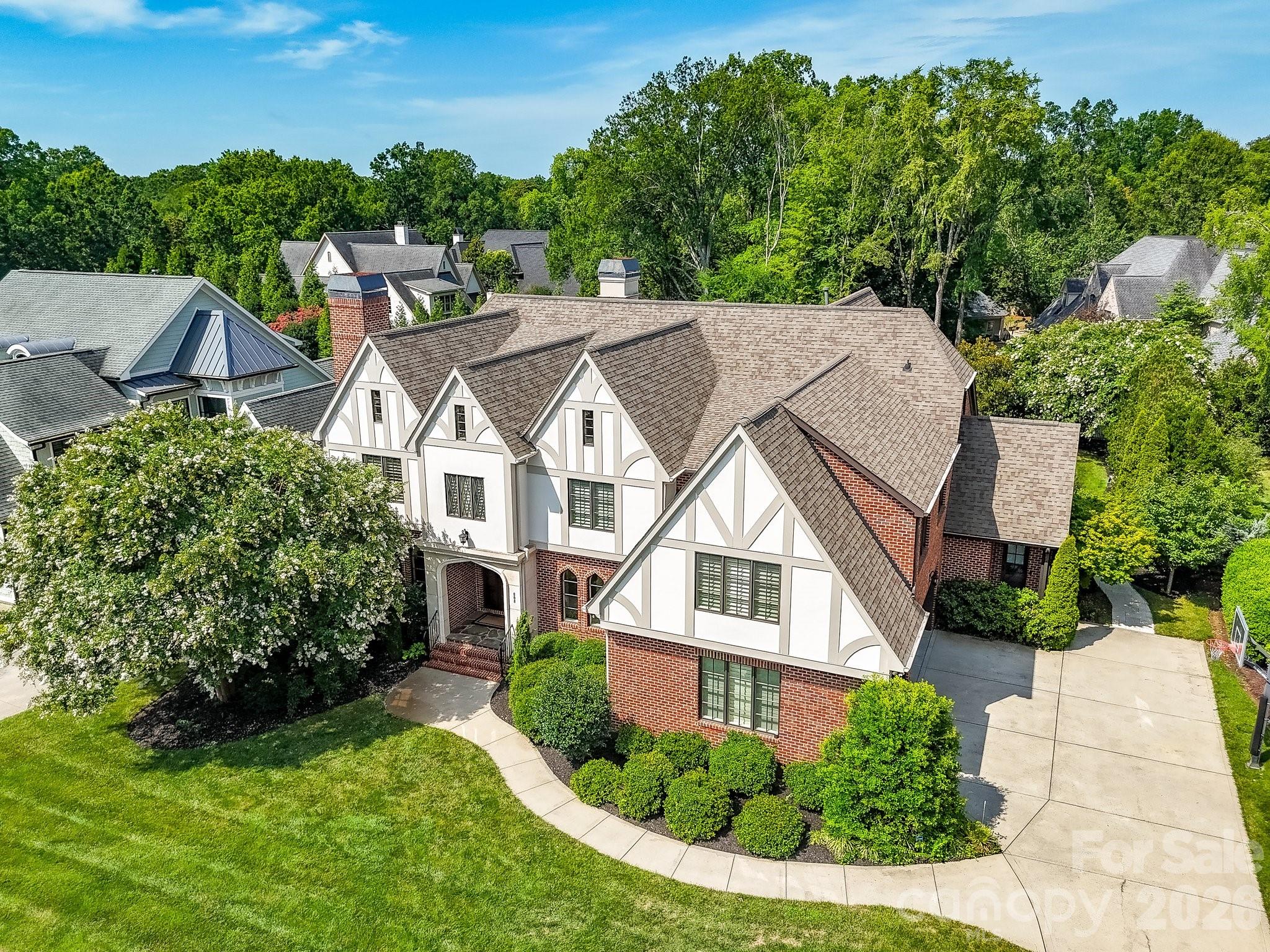 808 Huntington Park Drive