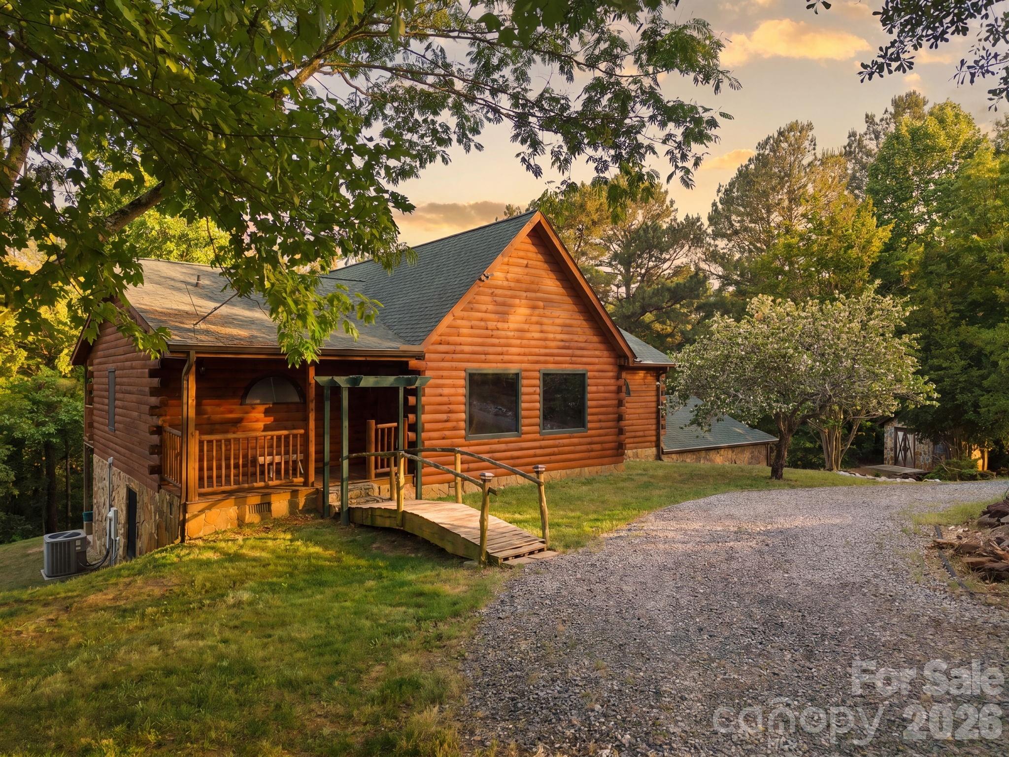 152 Rivercliff Drive property