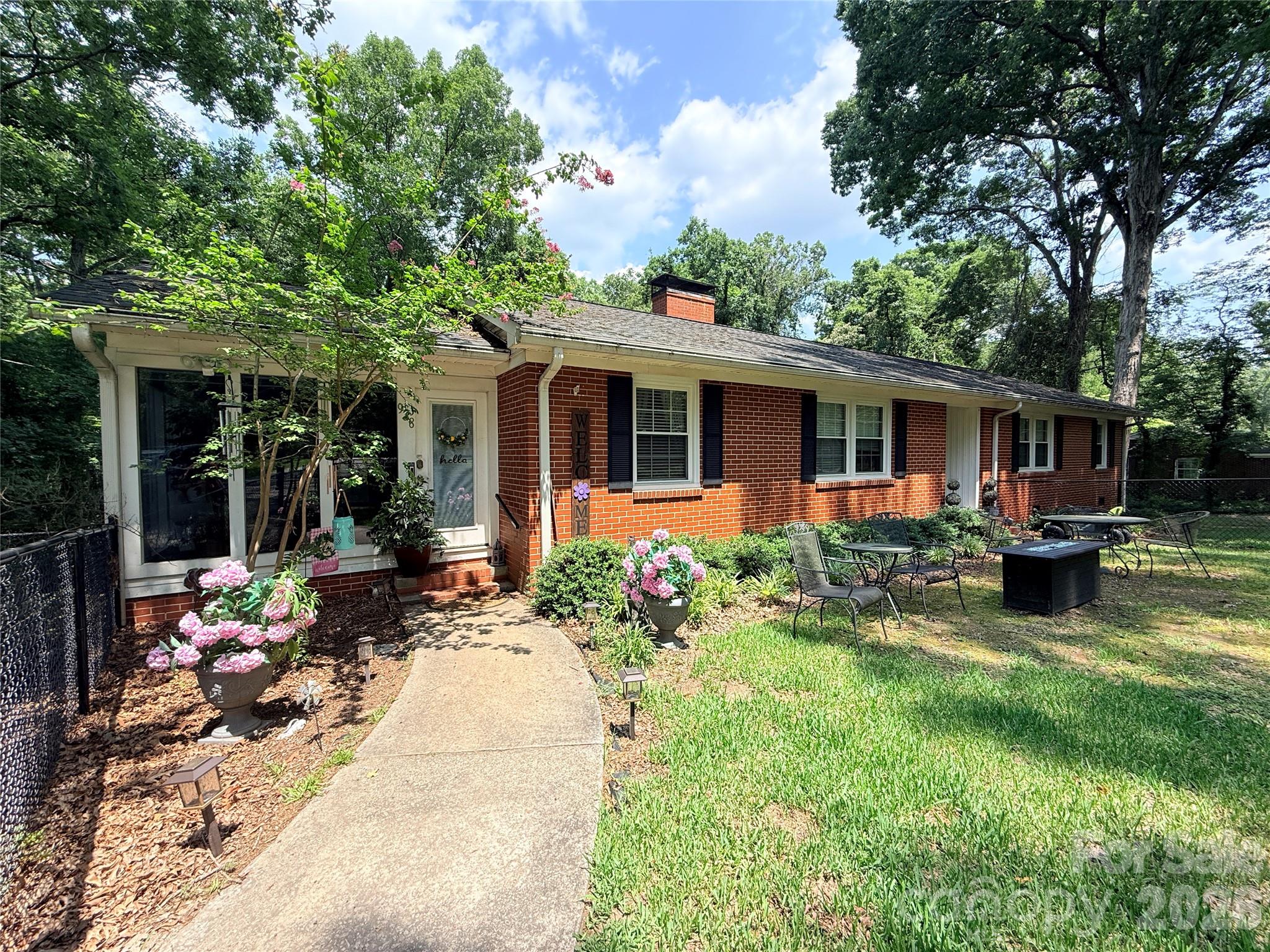 938 Forest Drive
