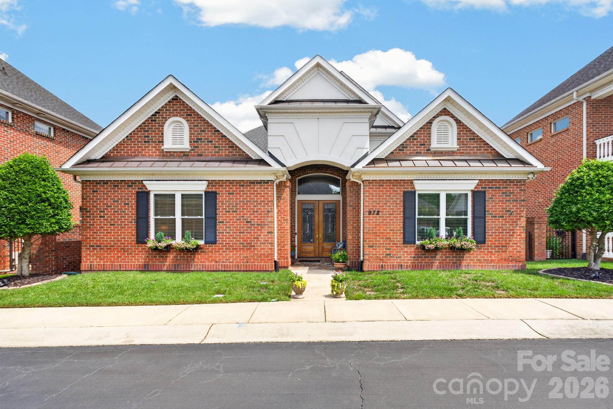 978 Blakeley Walk