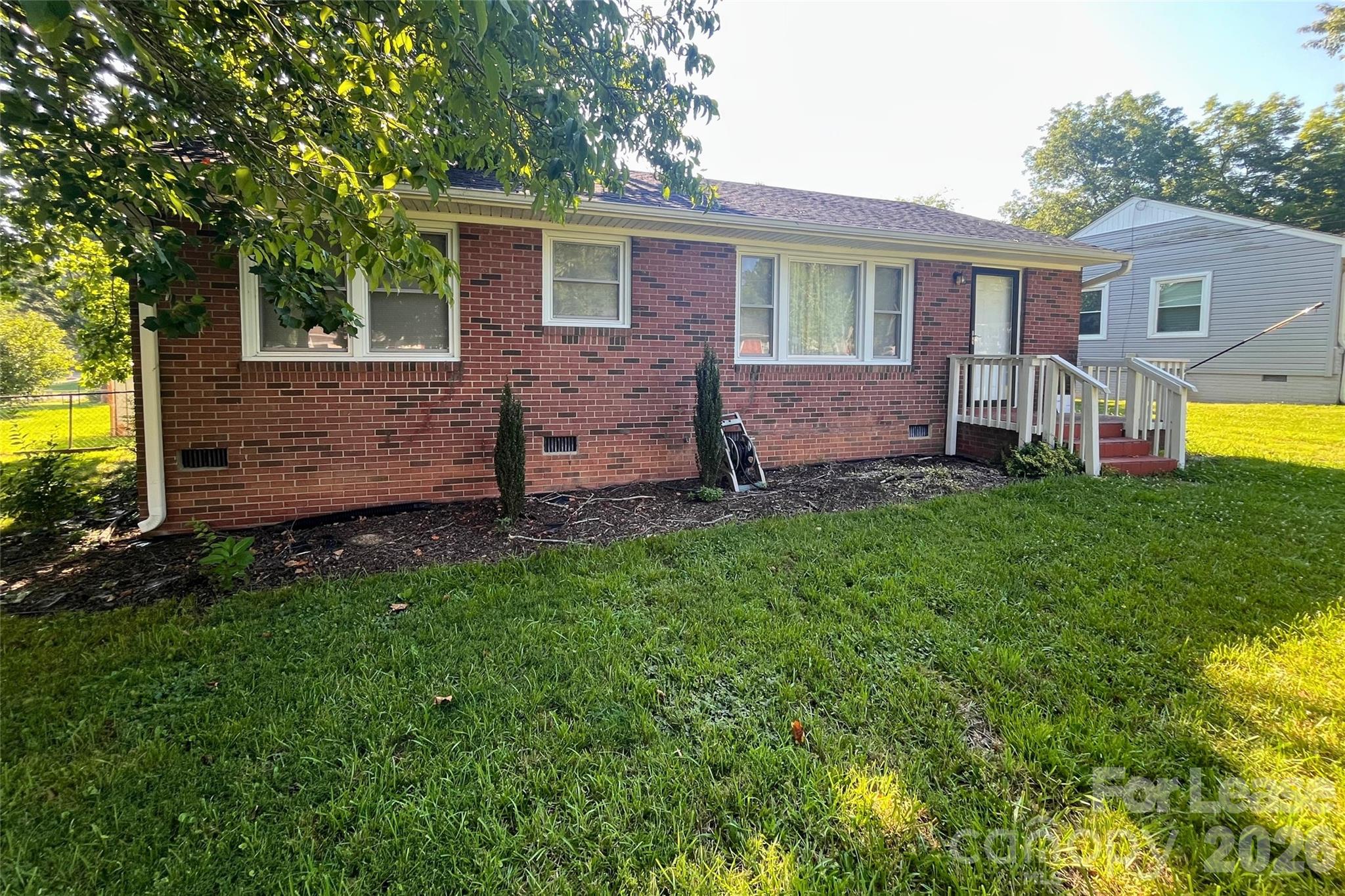 916 Summer Drive property