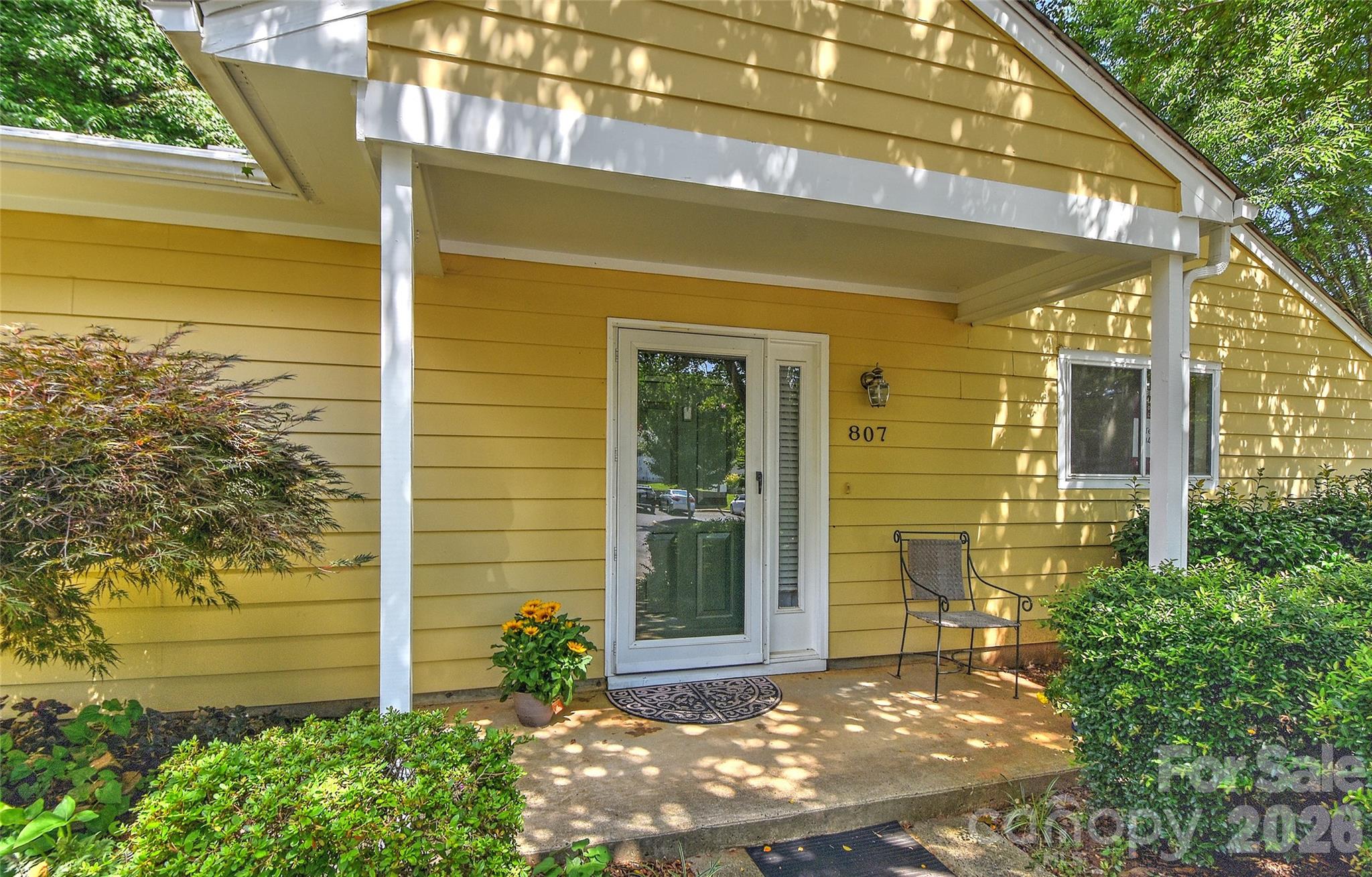 807 Sardis Cove Drive