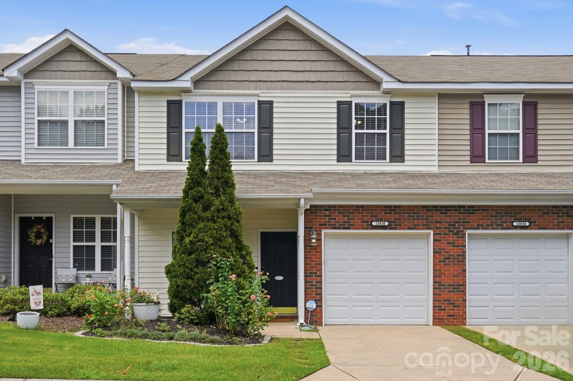 13838 Singleleaf Lane