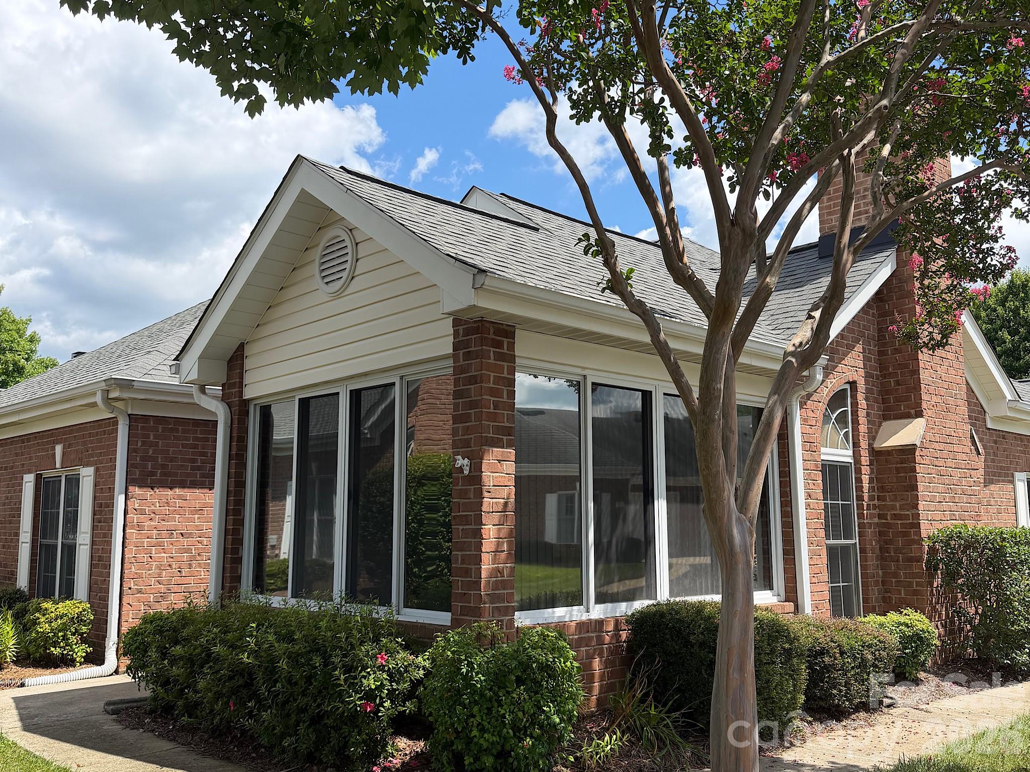 8528 Highland Glen Drive