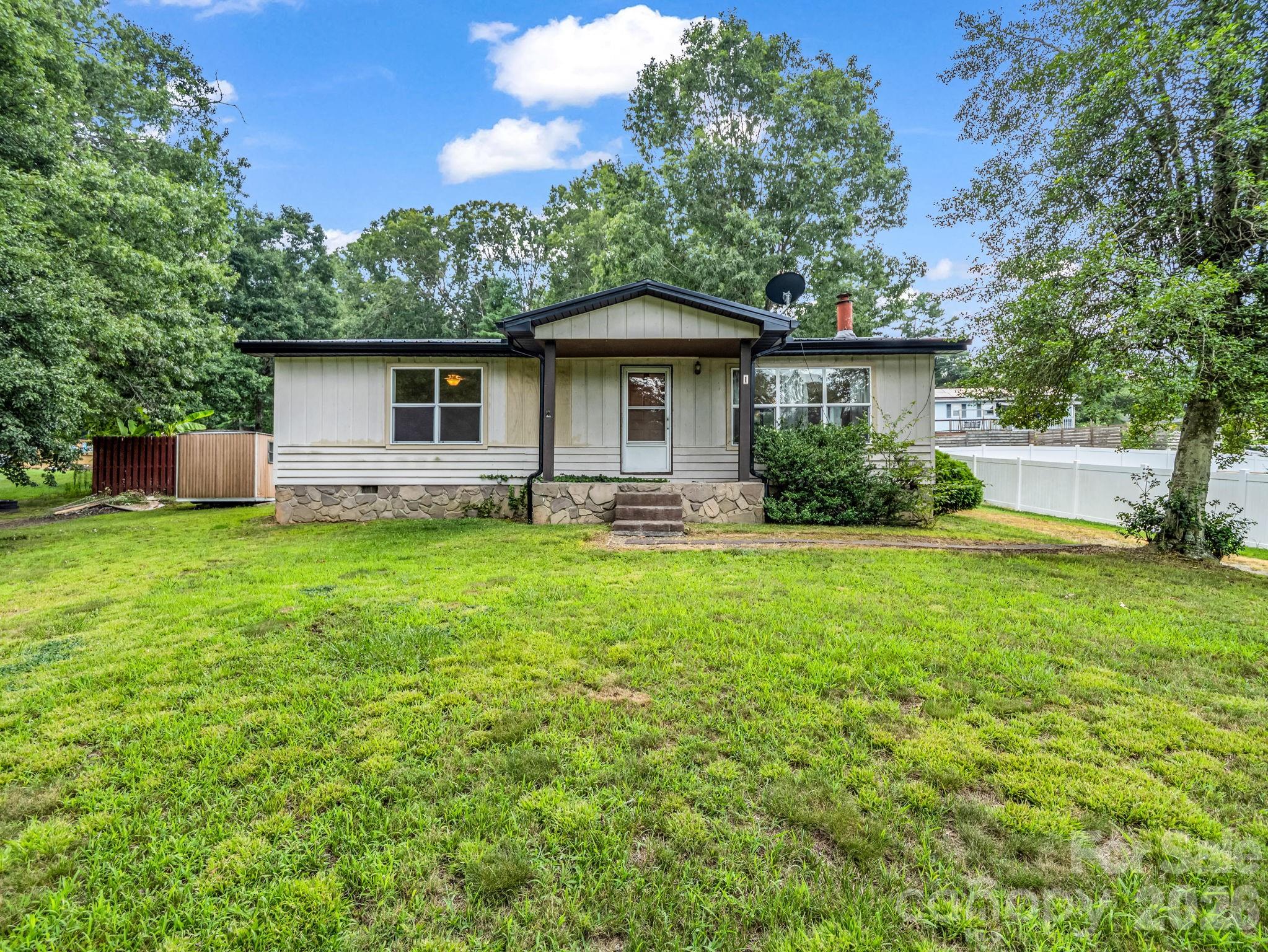 1 Lakewood Road