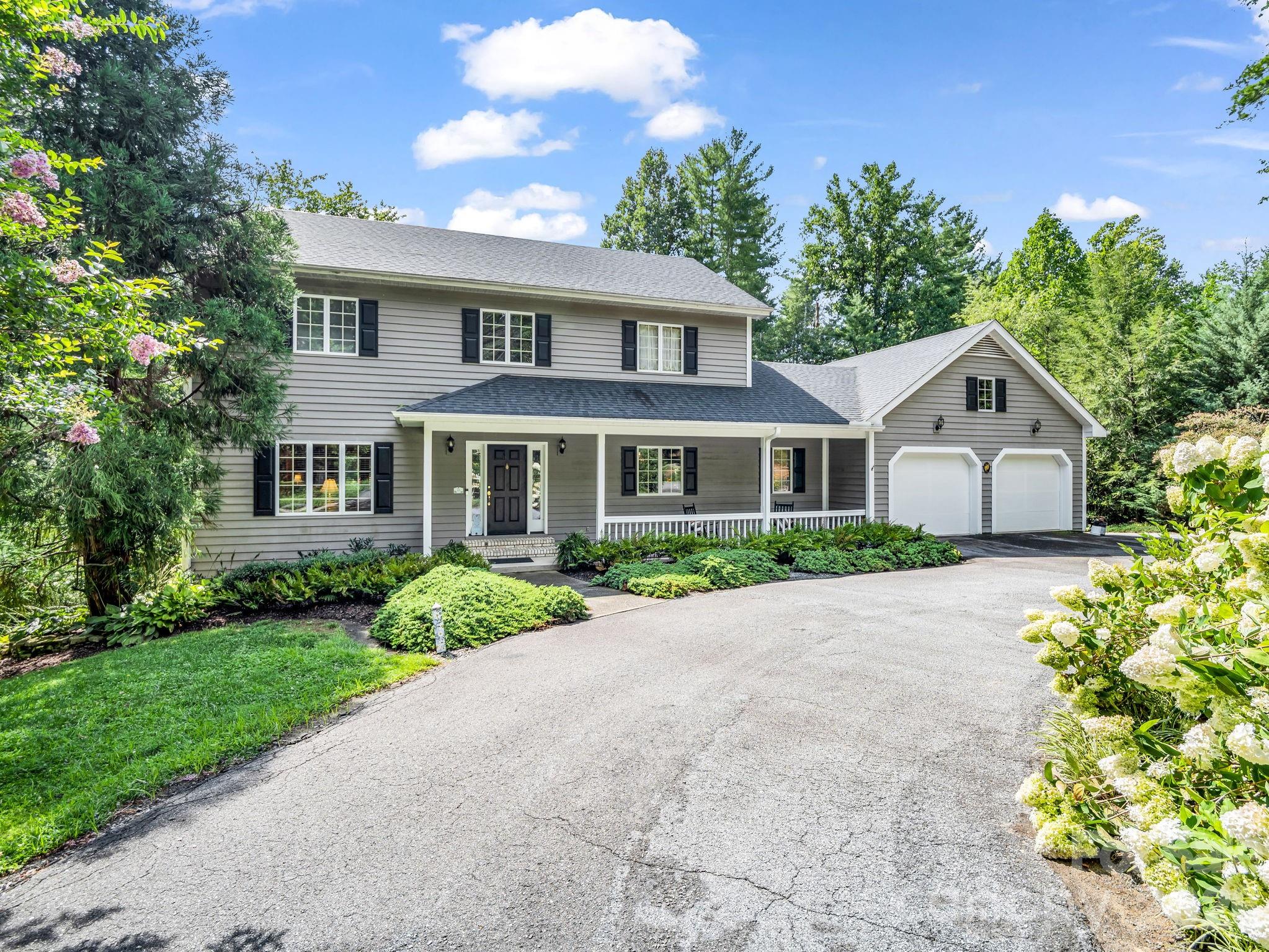 15 Ravenwood Drive