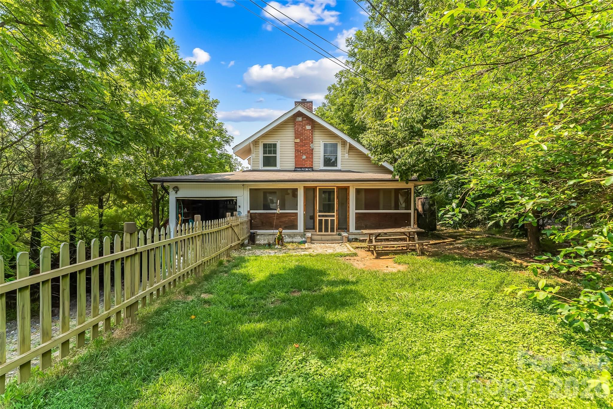 40 Sycamore Circle