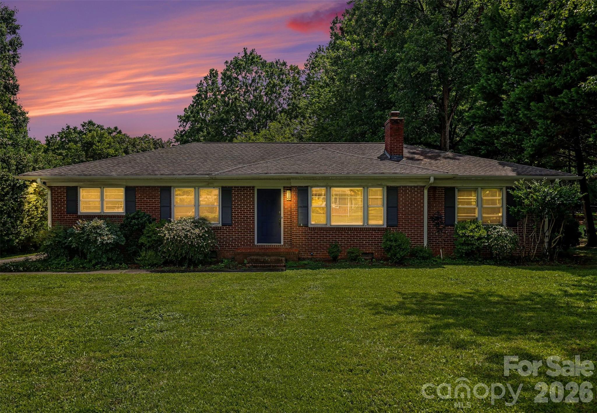 1819 Lumpkin Circle