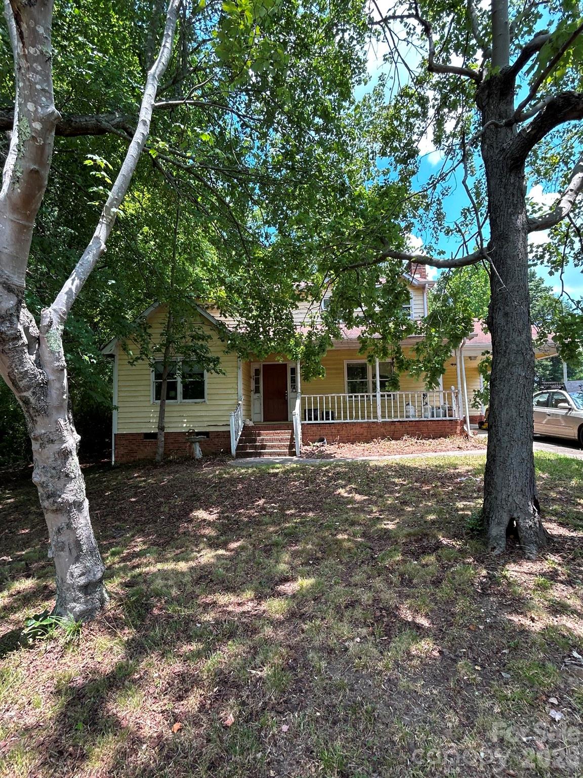 648 Tracy Lane