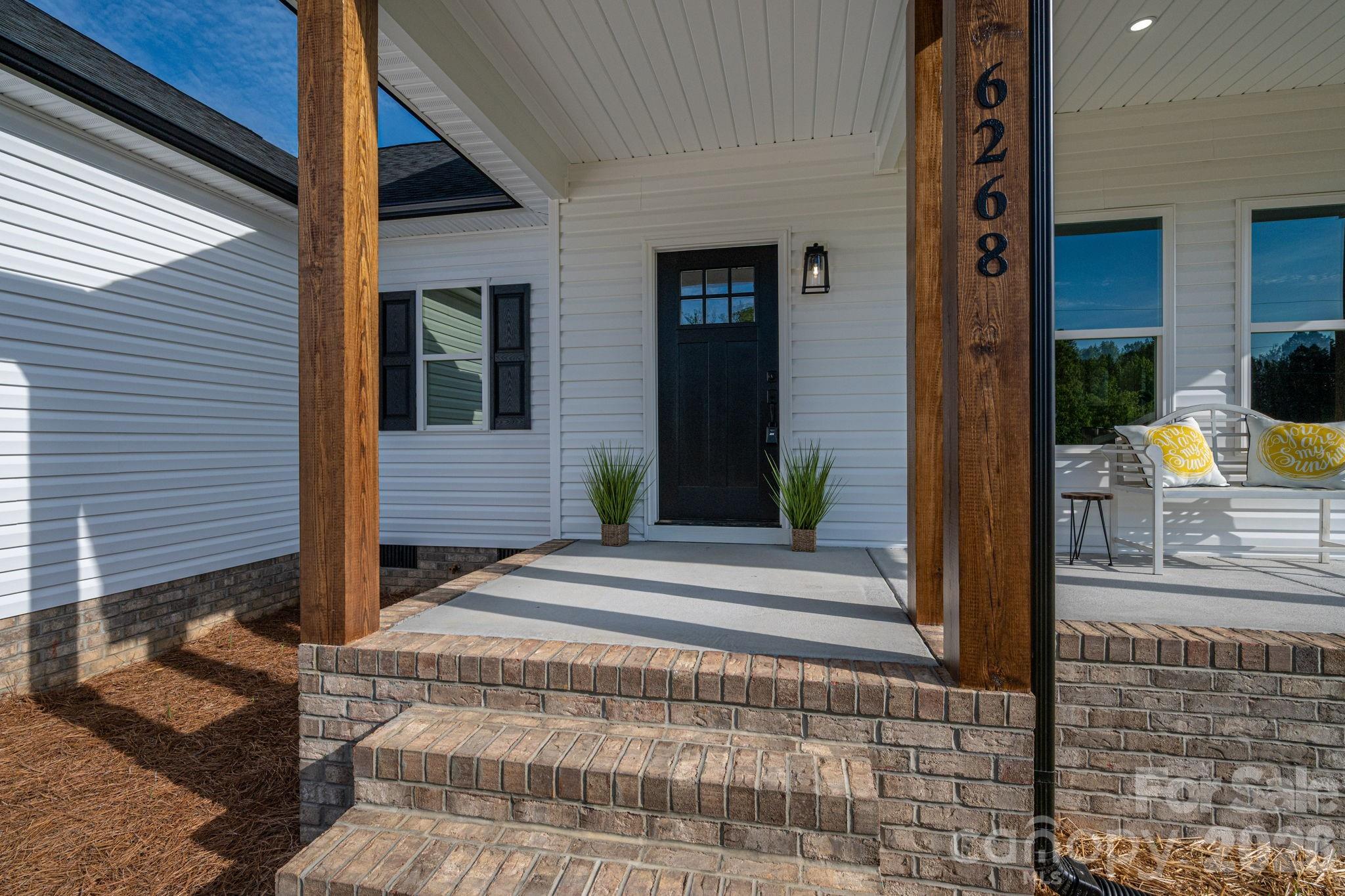 6268 Hill Gates Trail
