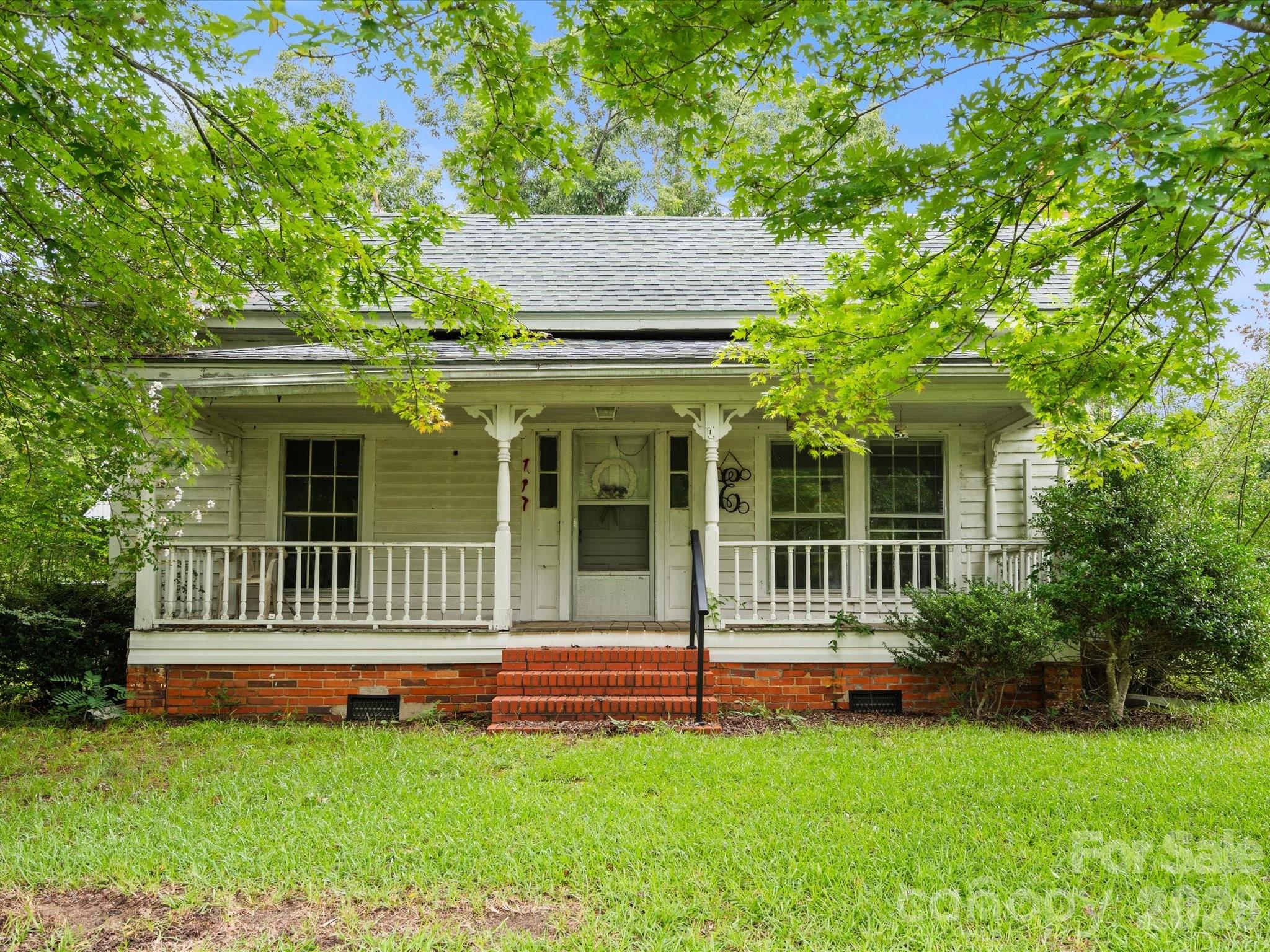 280 Main Street