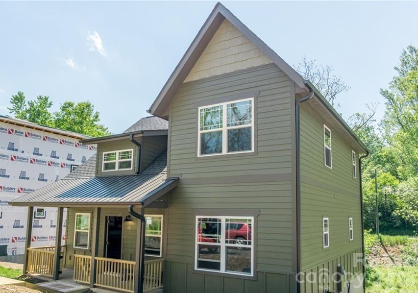 35 Emmett Lane
