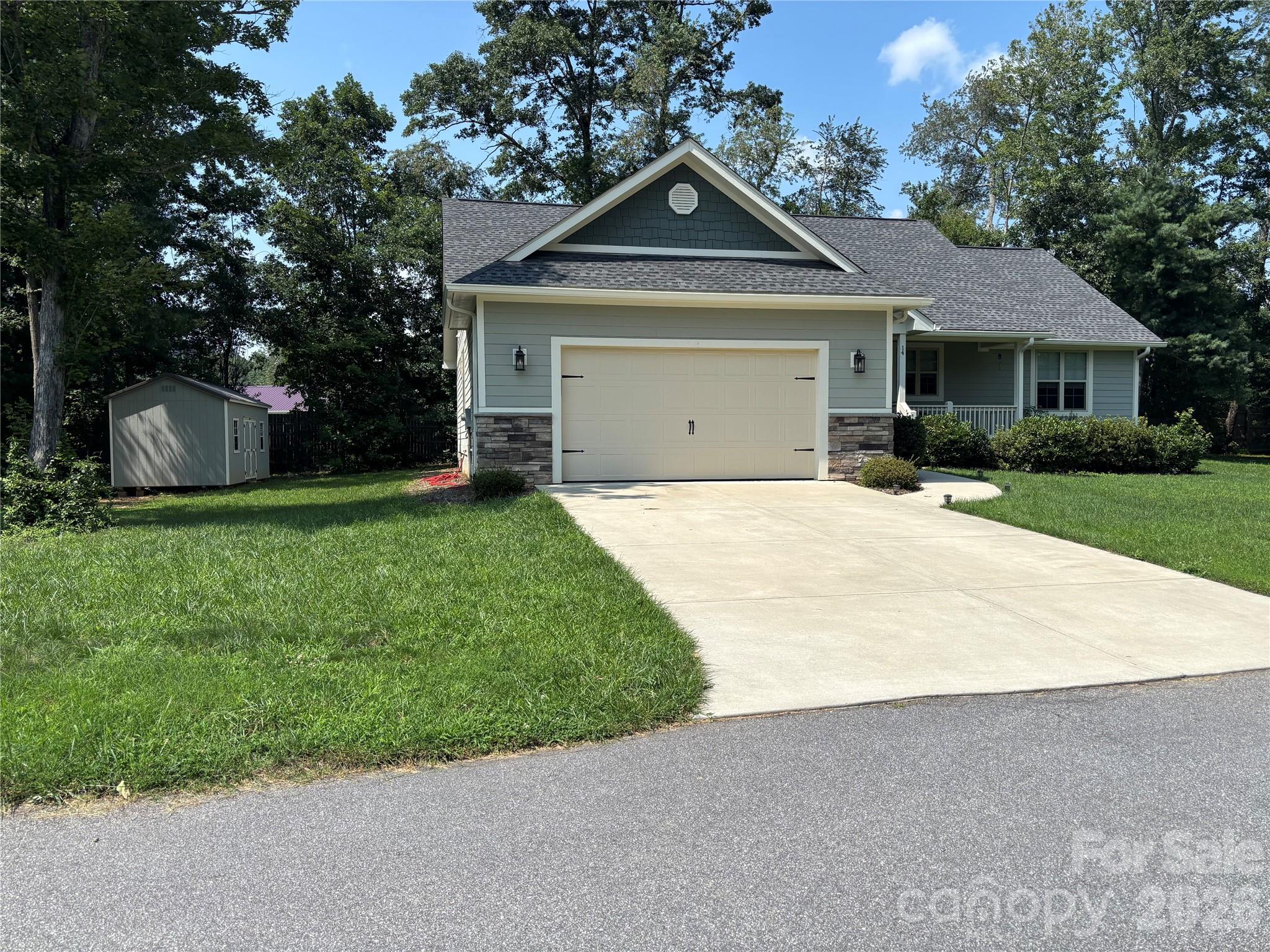 14 Wood Path Lane