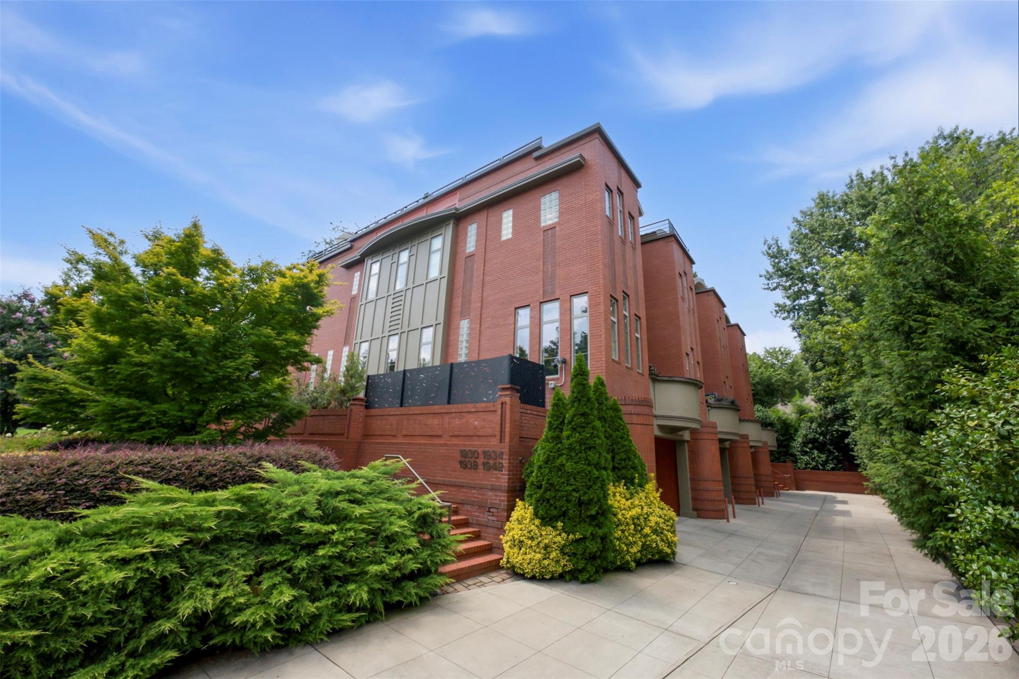 1938 Scott Avenue