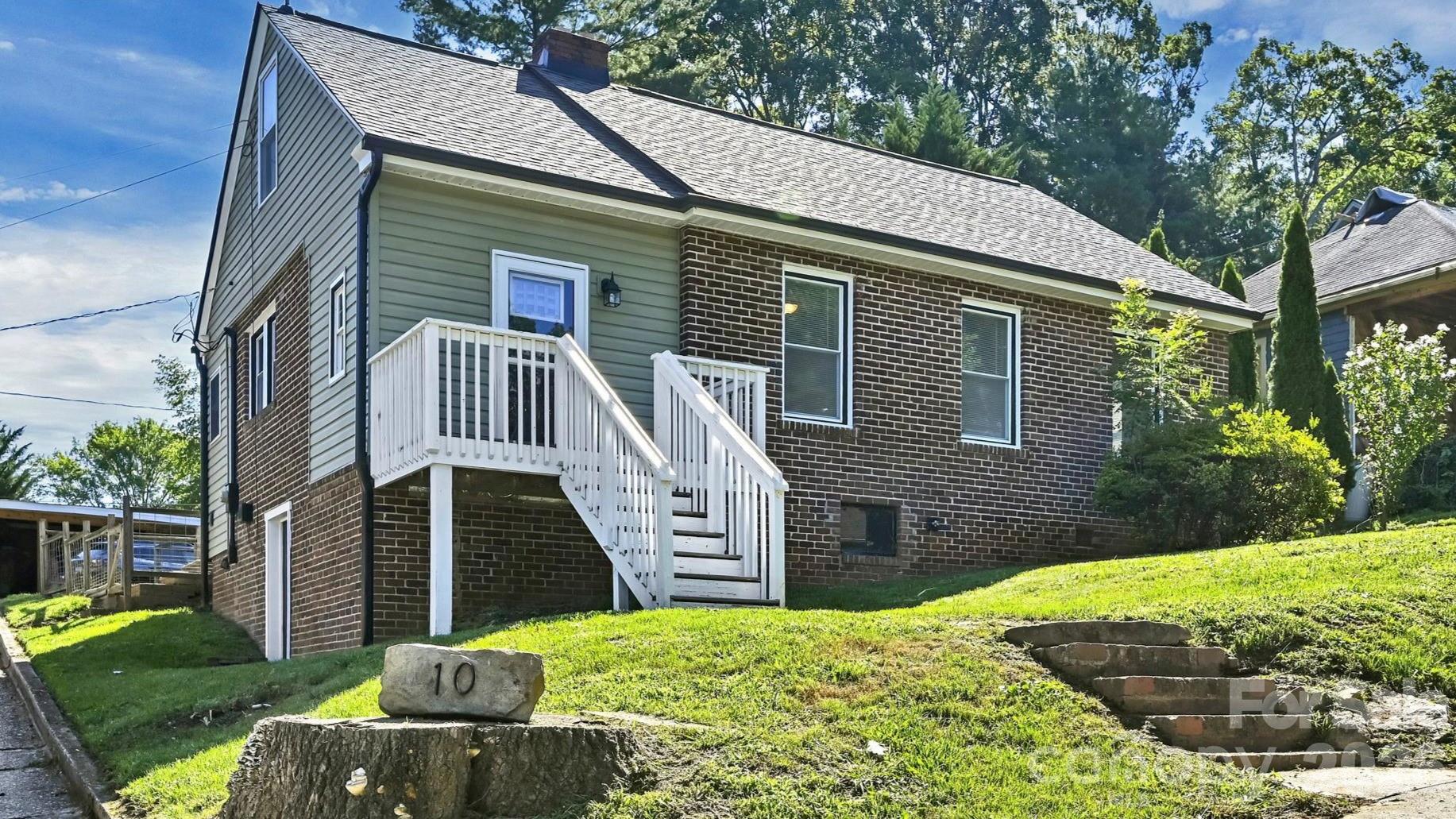 10 Enka Oak Street