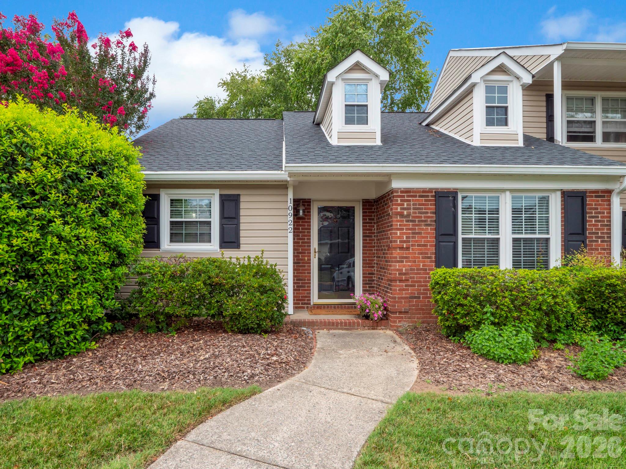 10922 Winterbourne Court