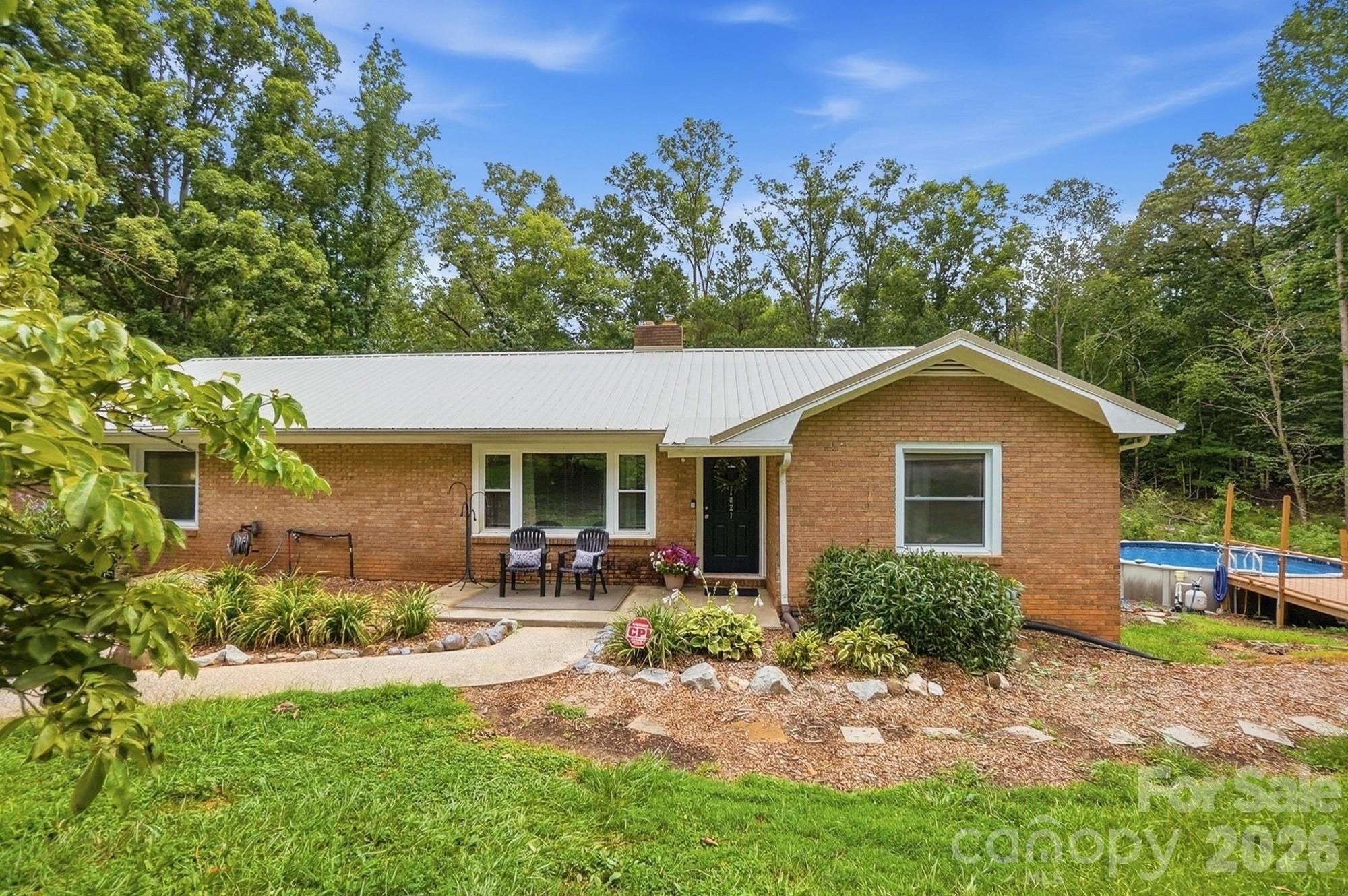 1021 Wedgewood Road