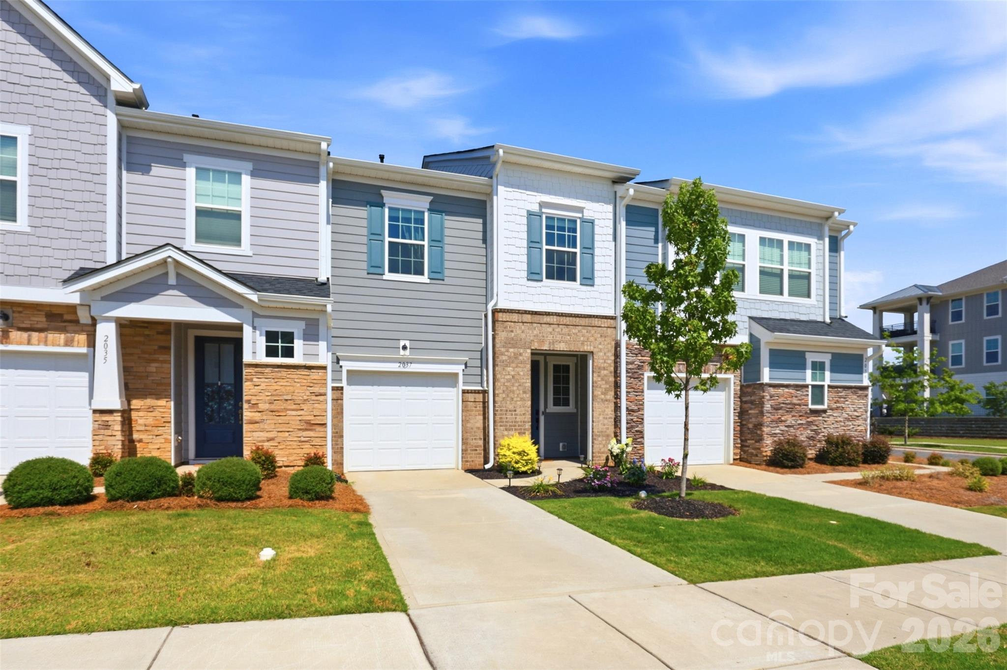 2037 Howell Creek Way