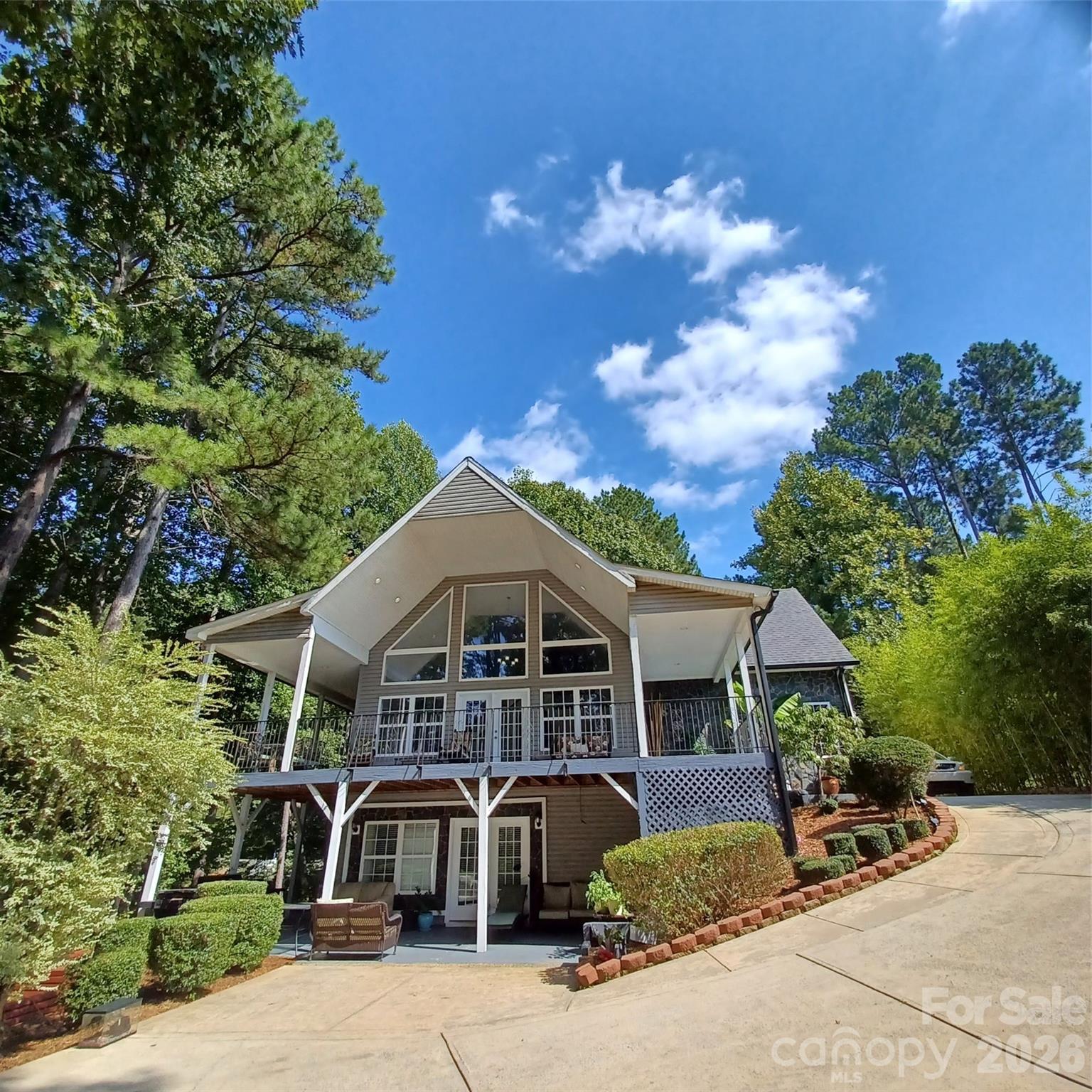 3645 Lake Bluff Drive