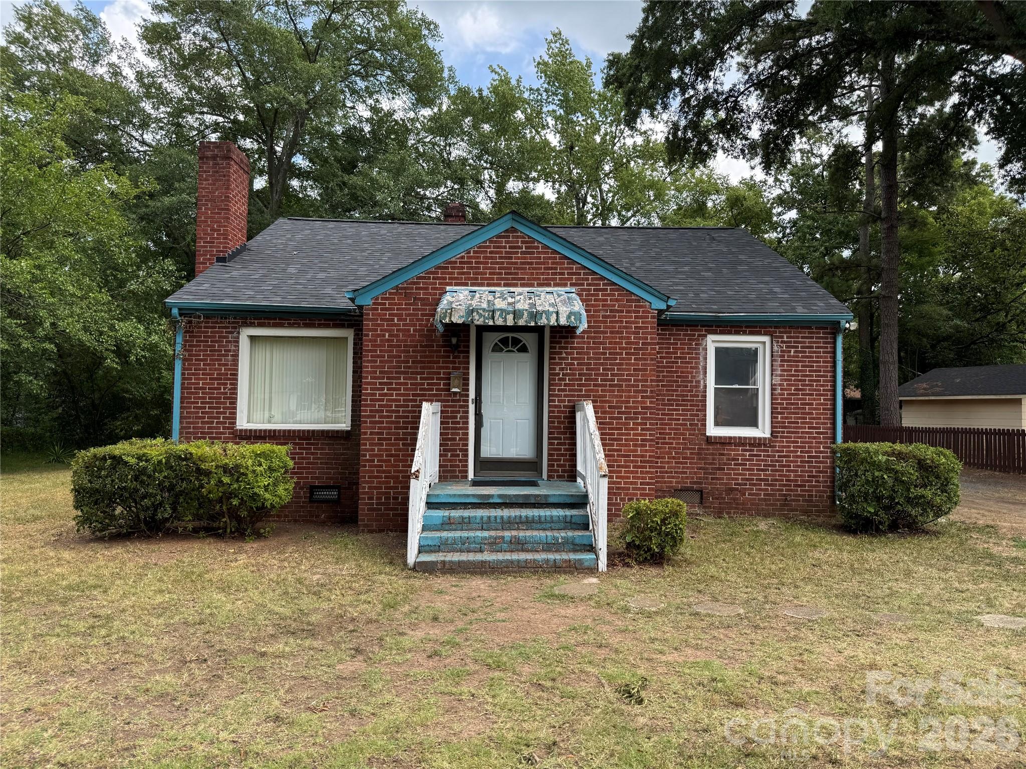 945 Confederate Avenue