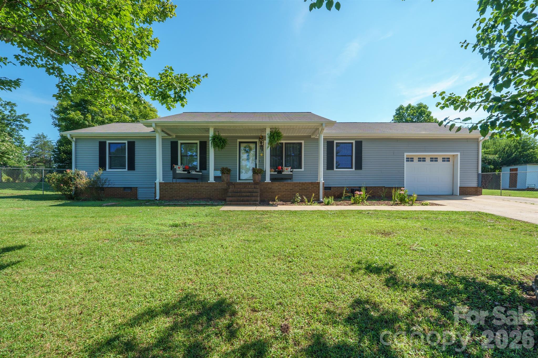 2384 Country Hollow Road